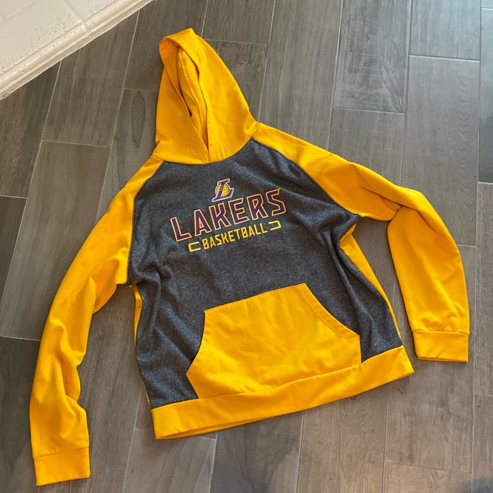 Mens XL Lakers Basketball Fanatics hoodie in Grey & Yellow.